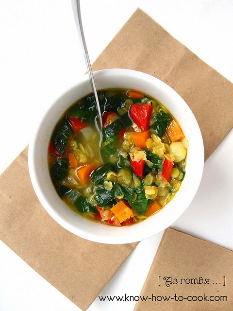 Супа от жълта леща със зеленчуци