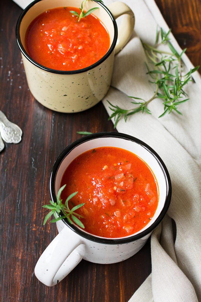 Апетитна и лесна за приготвяне доматена супа