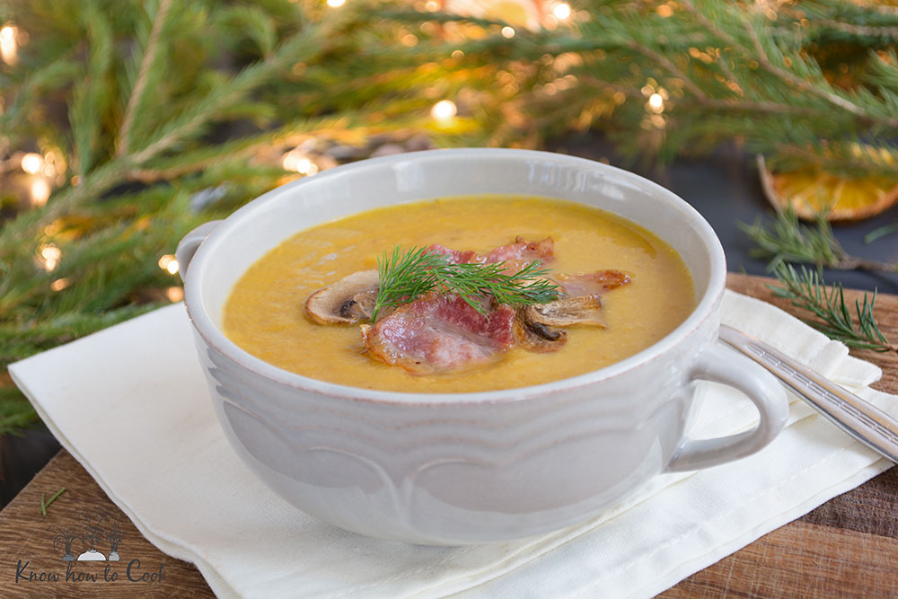 Гъбена крем супа с праз, моркови и бекон